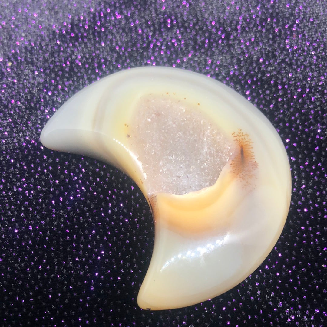 Agate moon With Druzy