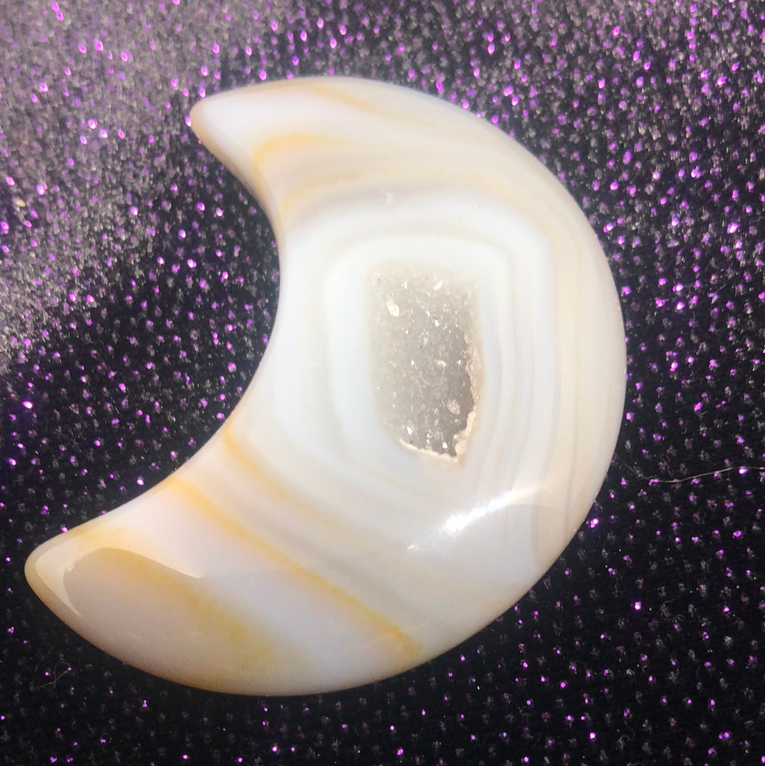 Agate moon With Druzy