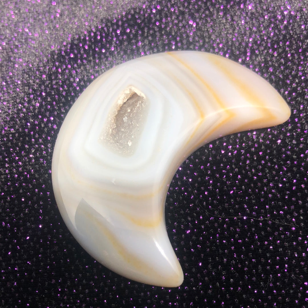 Agate moon With Druzy