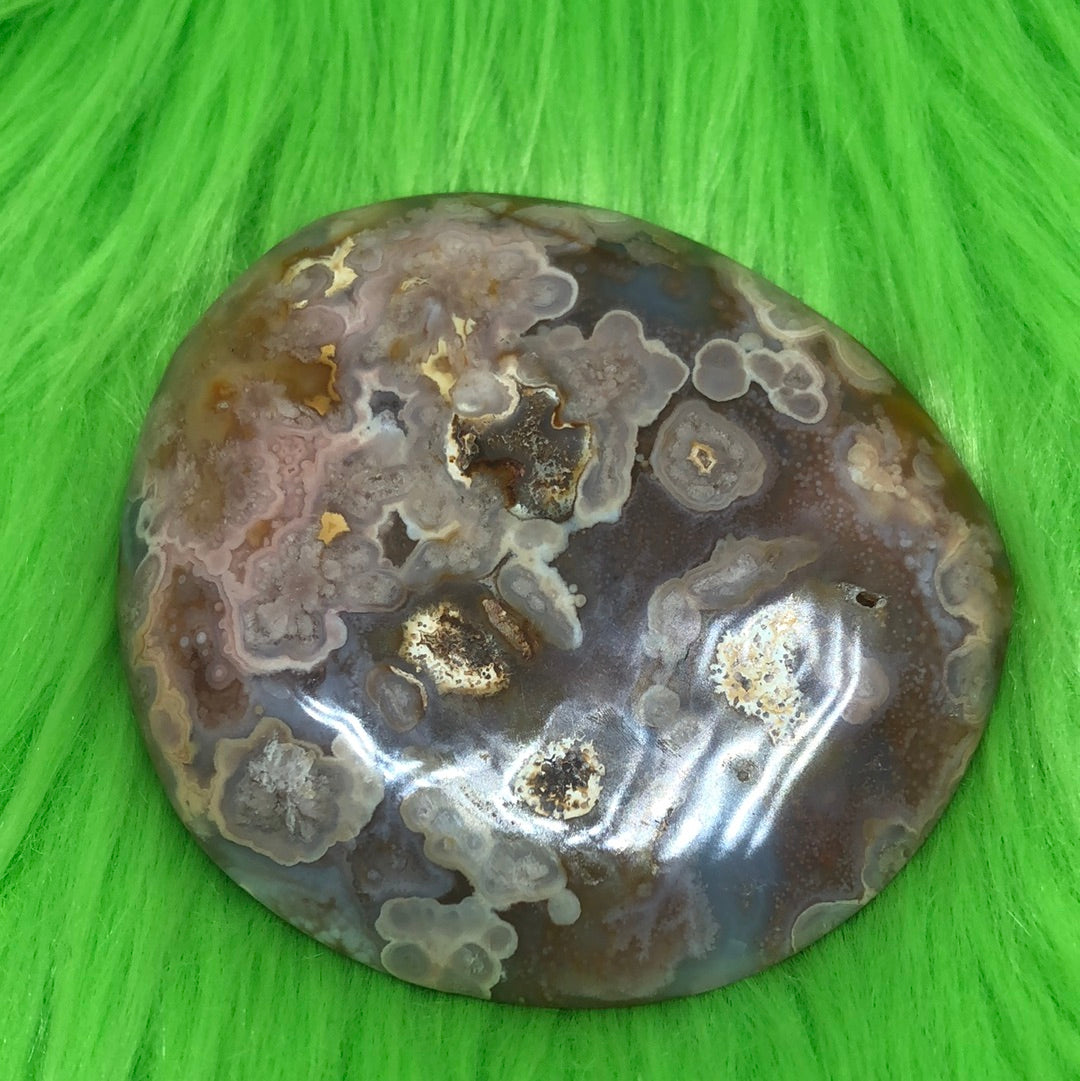 Flower agate palm stone