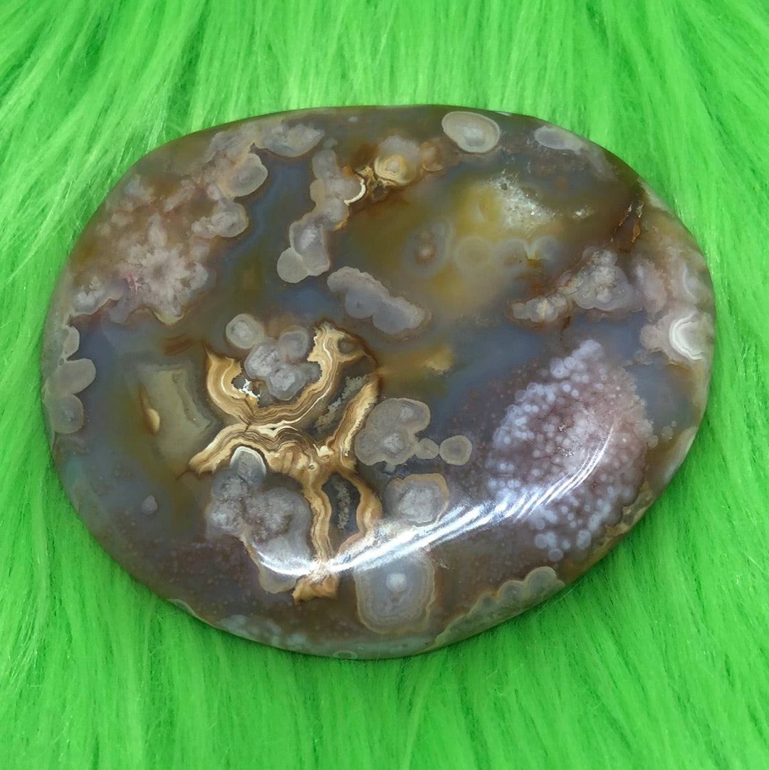 Flower agate palm stone