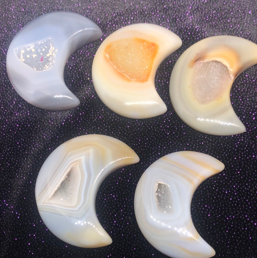 Agate moon With Druzy