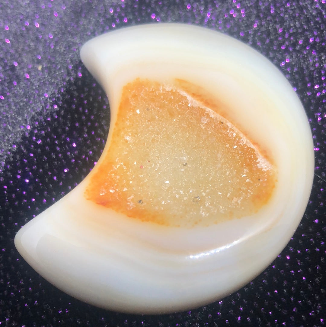 Agate moon With Druzy